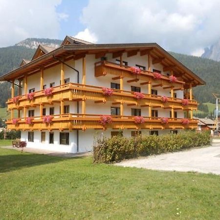 Residence Dolomia Pozza di Fassa Bagian luar foto