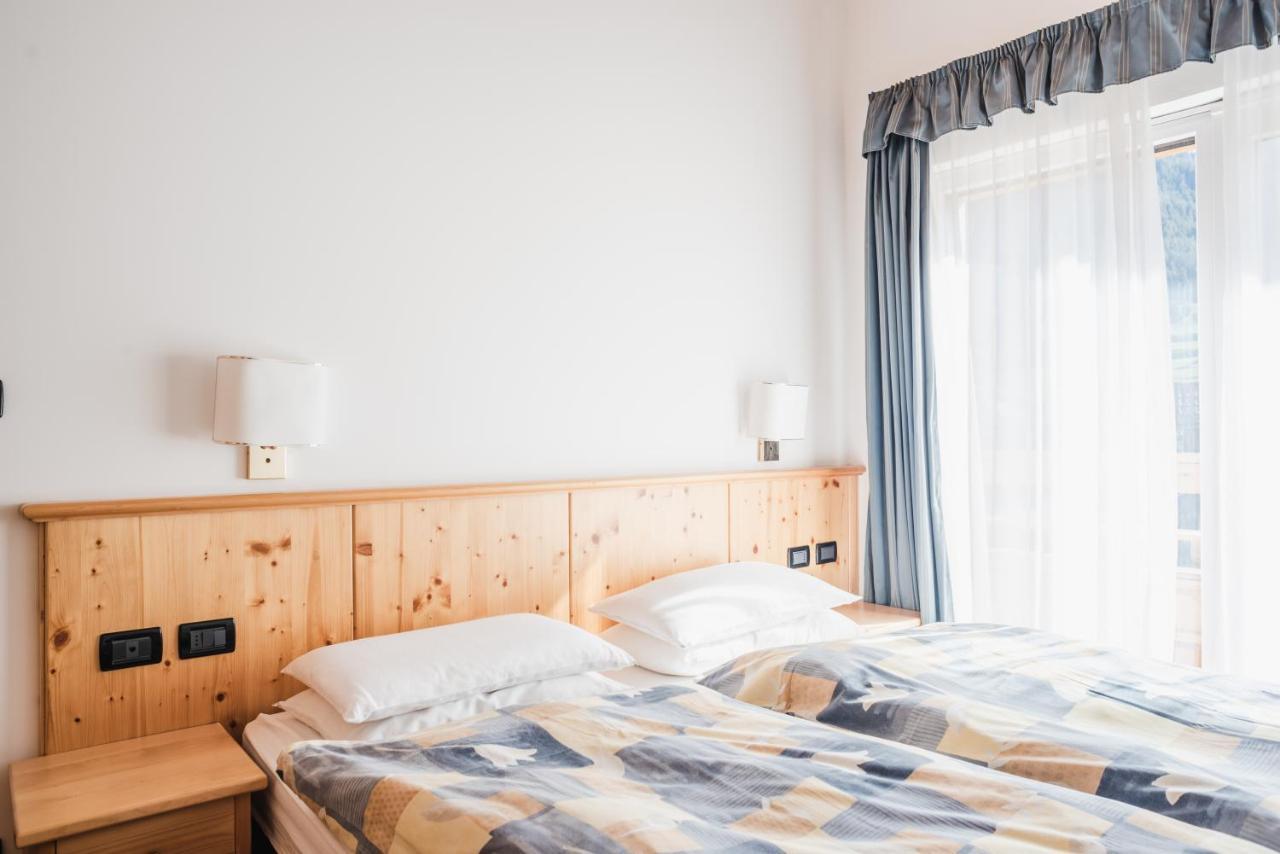 Residence Dolomia Pozza di Fassa Bagian luar foto