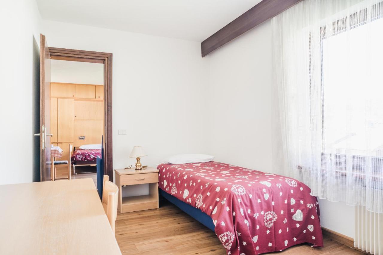 Residence Dolomia Pozza di Fassa Bagian luar foto