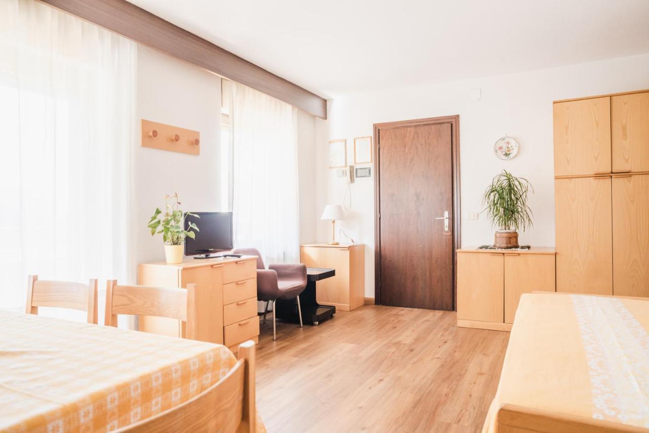 Residence Dolomia Pozza di Fassa Bagian luar foto