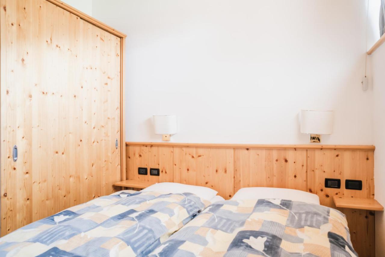 Residence Dolomia Pozza di Fassa Bagian luar foto