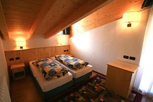Residence Dolomia Pozza di Fassa Ruang foto